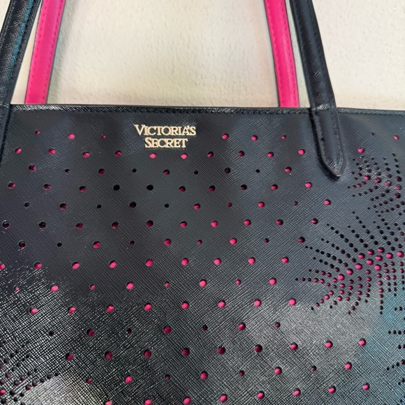 Victoria’s Secret Palm Tree Tote Bag And Sequin Cosmetic Bag Two Piece Set - Picture 4 of 16